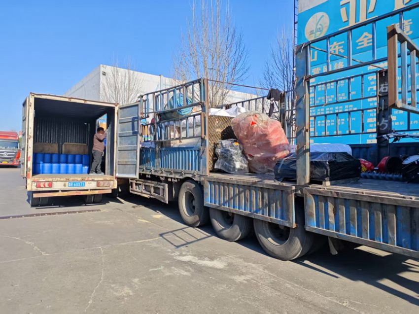 點擊查看詳細信息<br>標題：發(fā)貨現(xiàn)場 閱讀次數(shù)：0